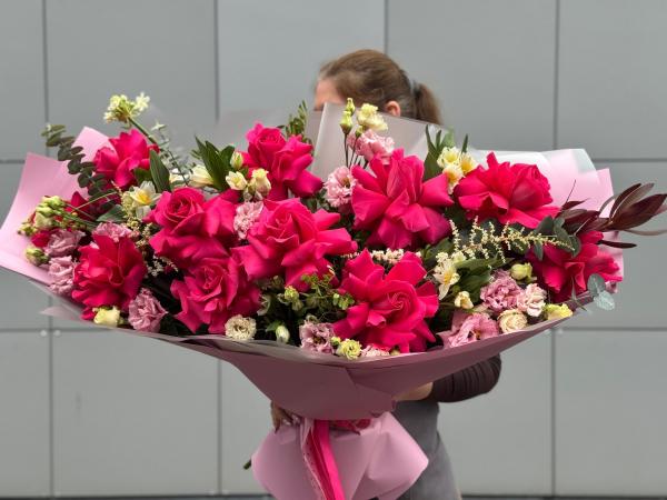 Букет раскидистый с французскими розами