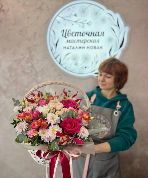 Корзинка сборная с глориозой