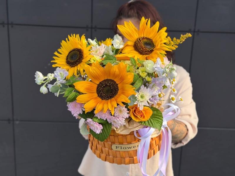 Корзинка с подсолнушками